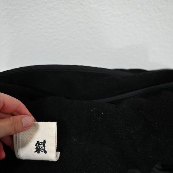 Japanese OTT Medium Black Classic Coat with Storable Hood - Picture 10 of 13